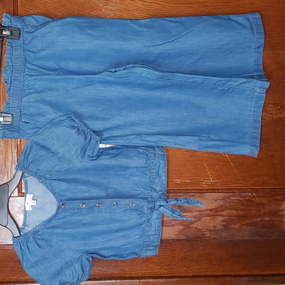 True Craft blue pants outfit for girls size S.